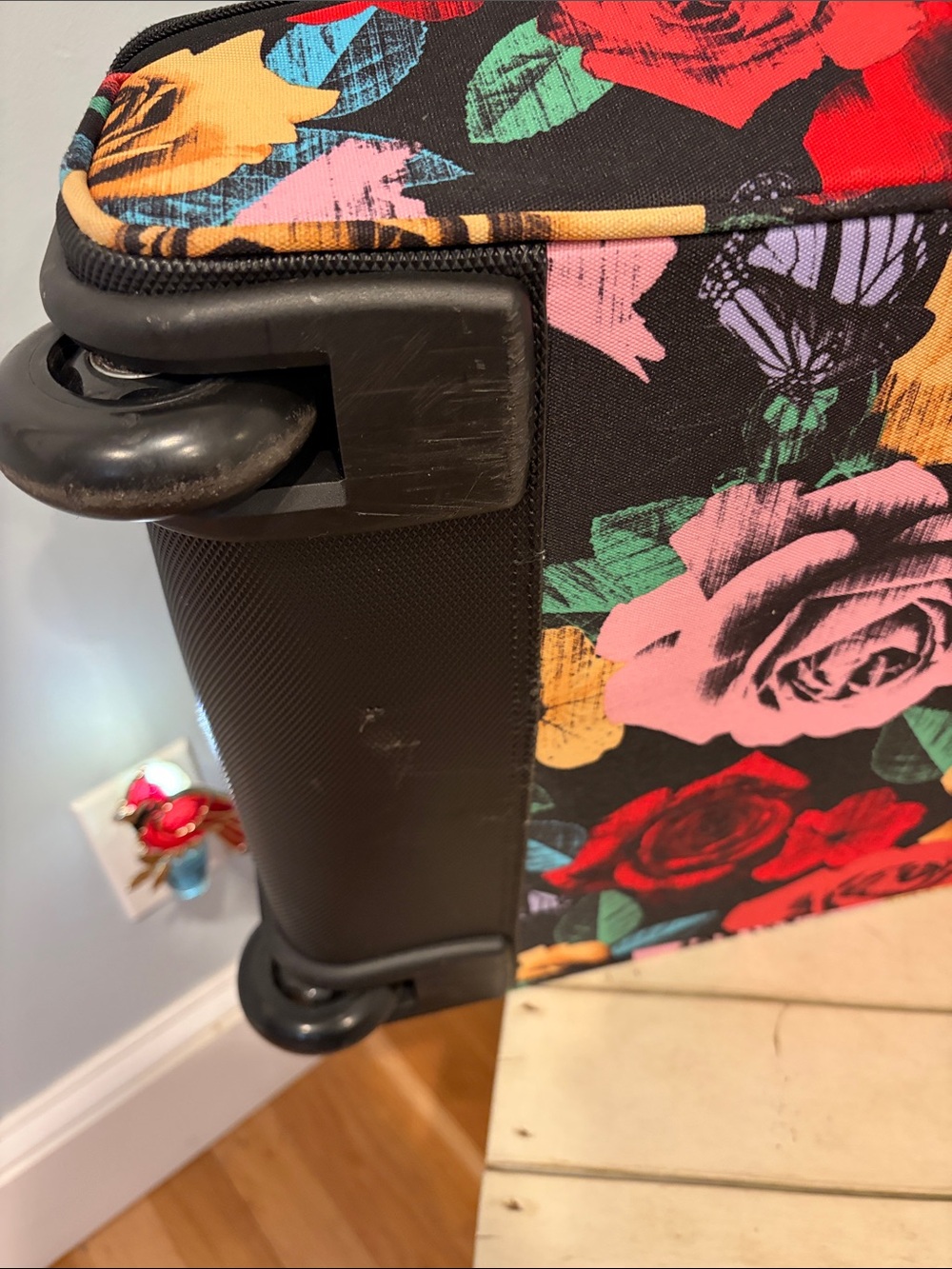 Vera Bradley “Havana Rose” Floral Rolling Travel Duffel Bag - Picture 9 of 9
